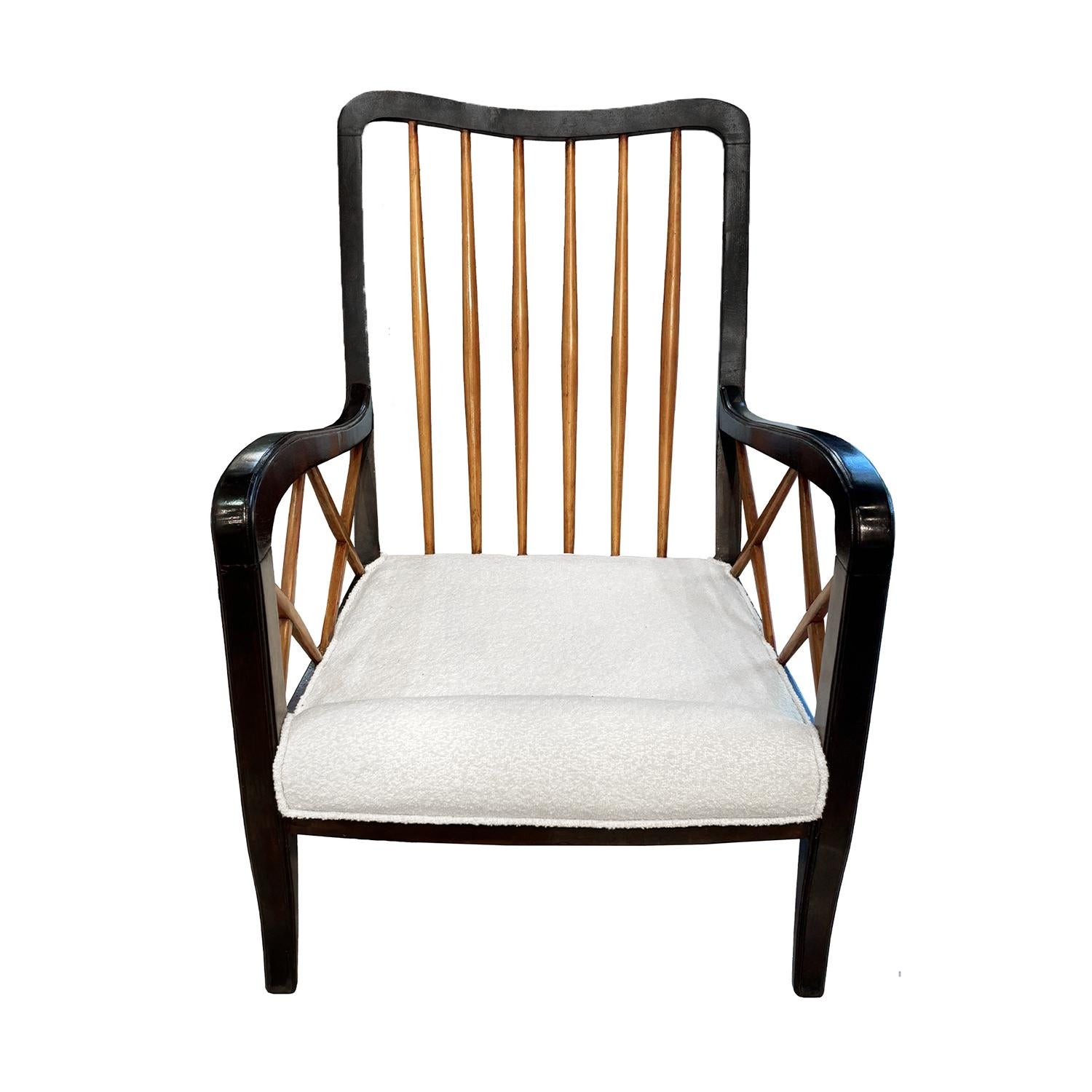 20th Century Italian Pair of Modern Vintage Walnut Lounge Chairs by Paolo Buffa in vendita 2