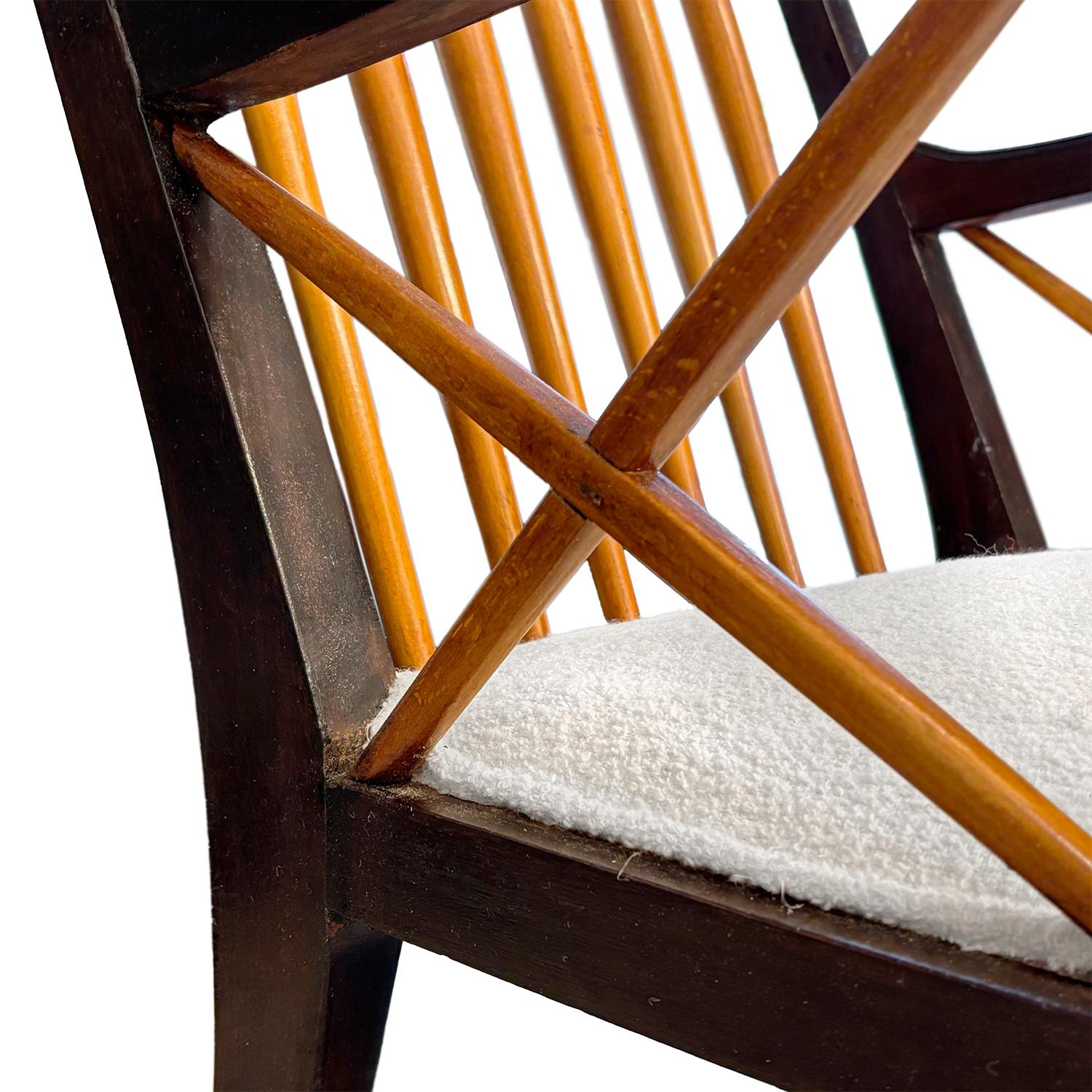 20th Century Italian Pair of Modern Vintage Walnut Lounge Chairs by Paolo Buffa in vendita 4