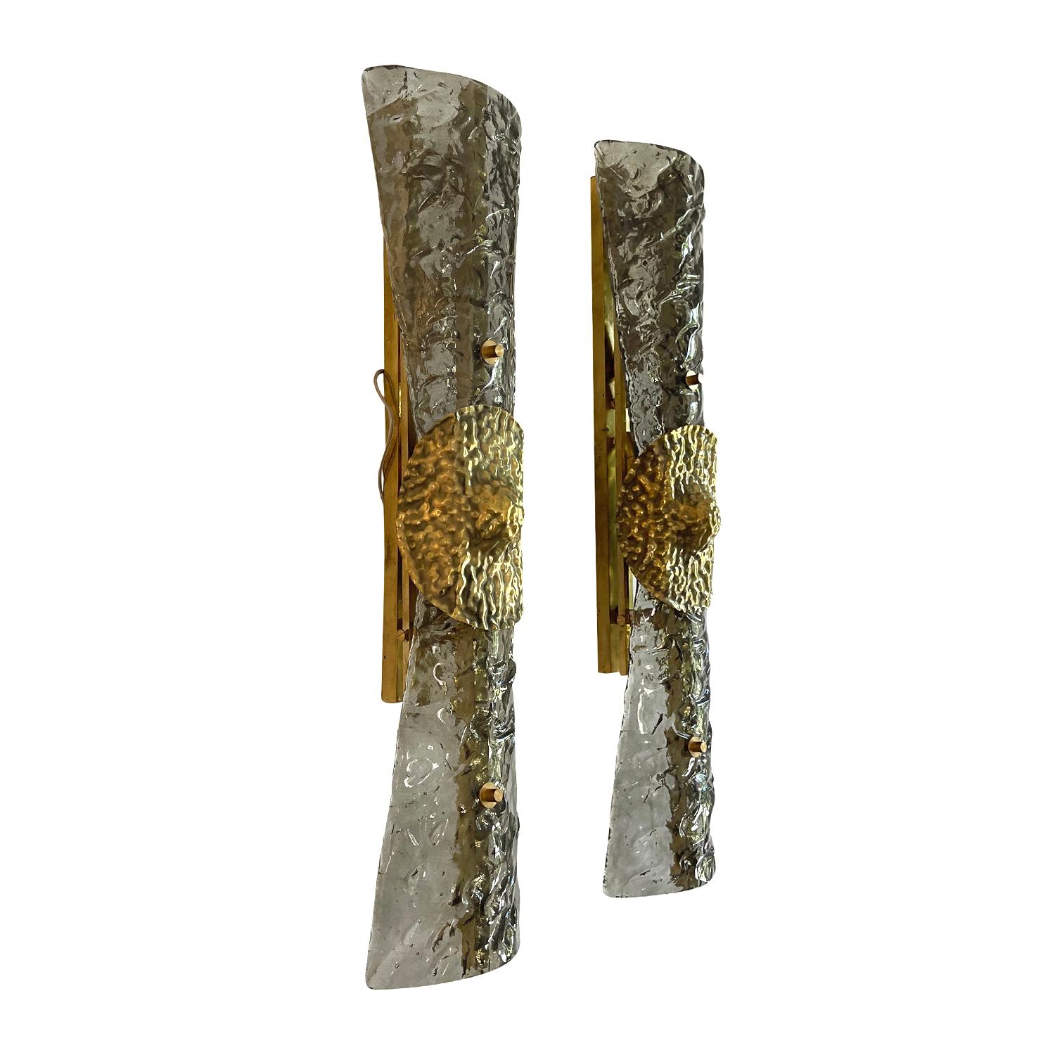 Mid-Century Modern 20th Century Italian Pair of Murano Glass Sommerso, Brass Ribbon Wall Lights