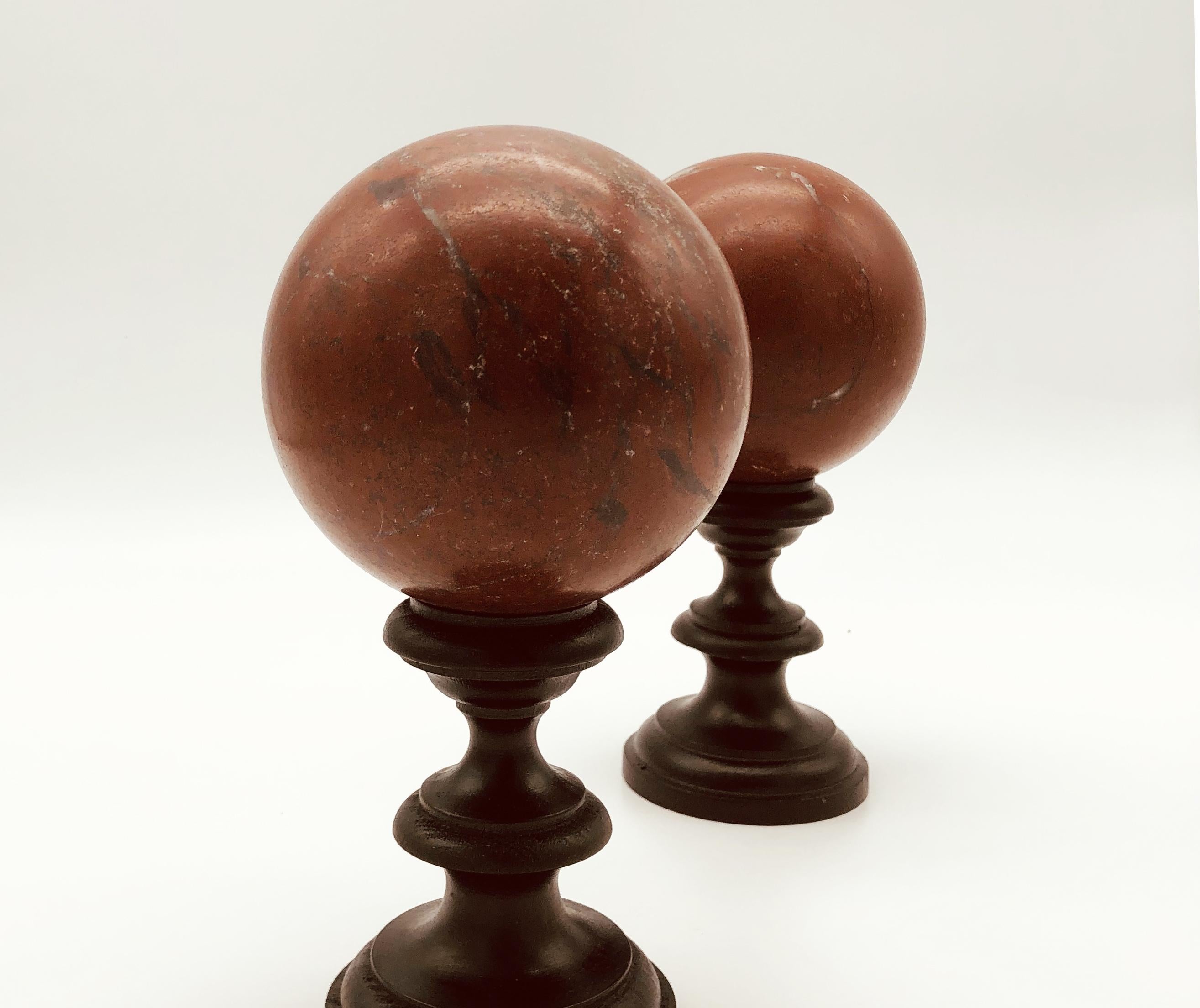 20th Century Italian Pair of Red Griotte Marble Sculpture Grand Tour Balls 9