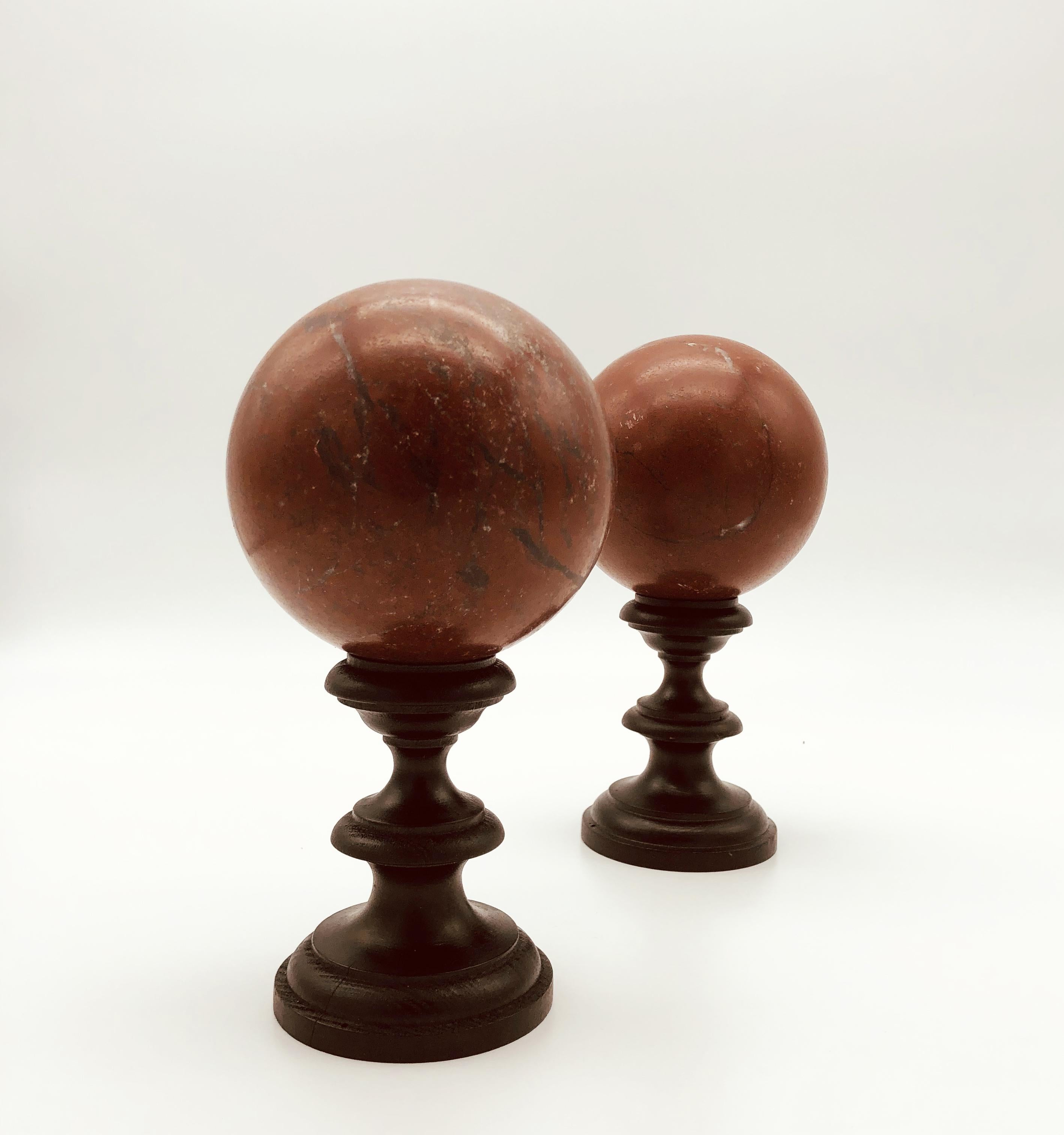 20th Century Italian Pair of Red Griotte Marble Sculpture Grand Tour Balls 10