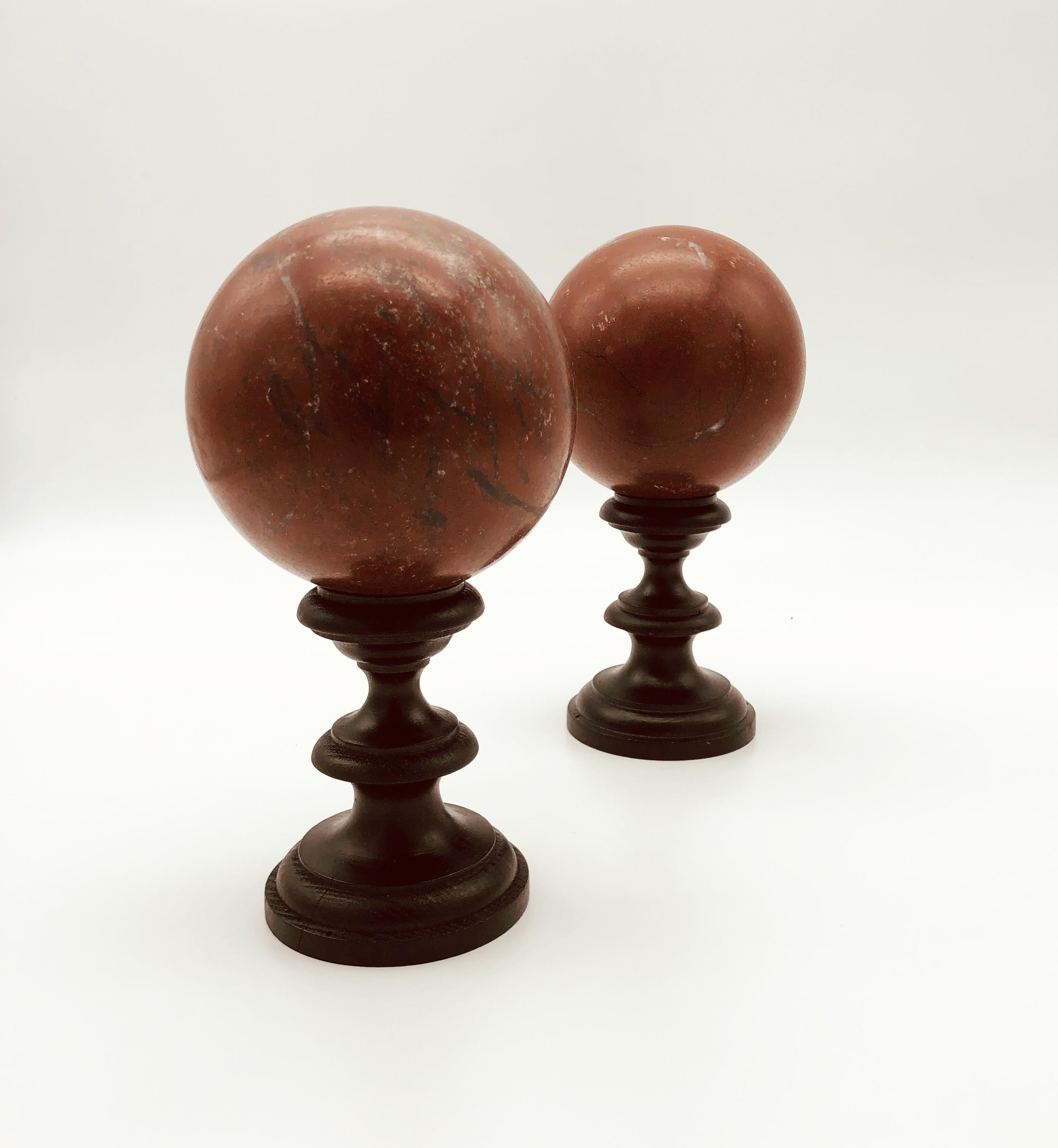 20th Century Italian Pair of Red Griotte Marble Sculpture Grand Tour Balls 6