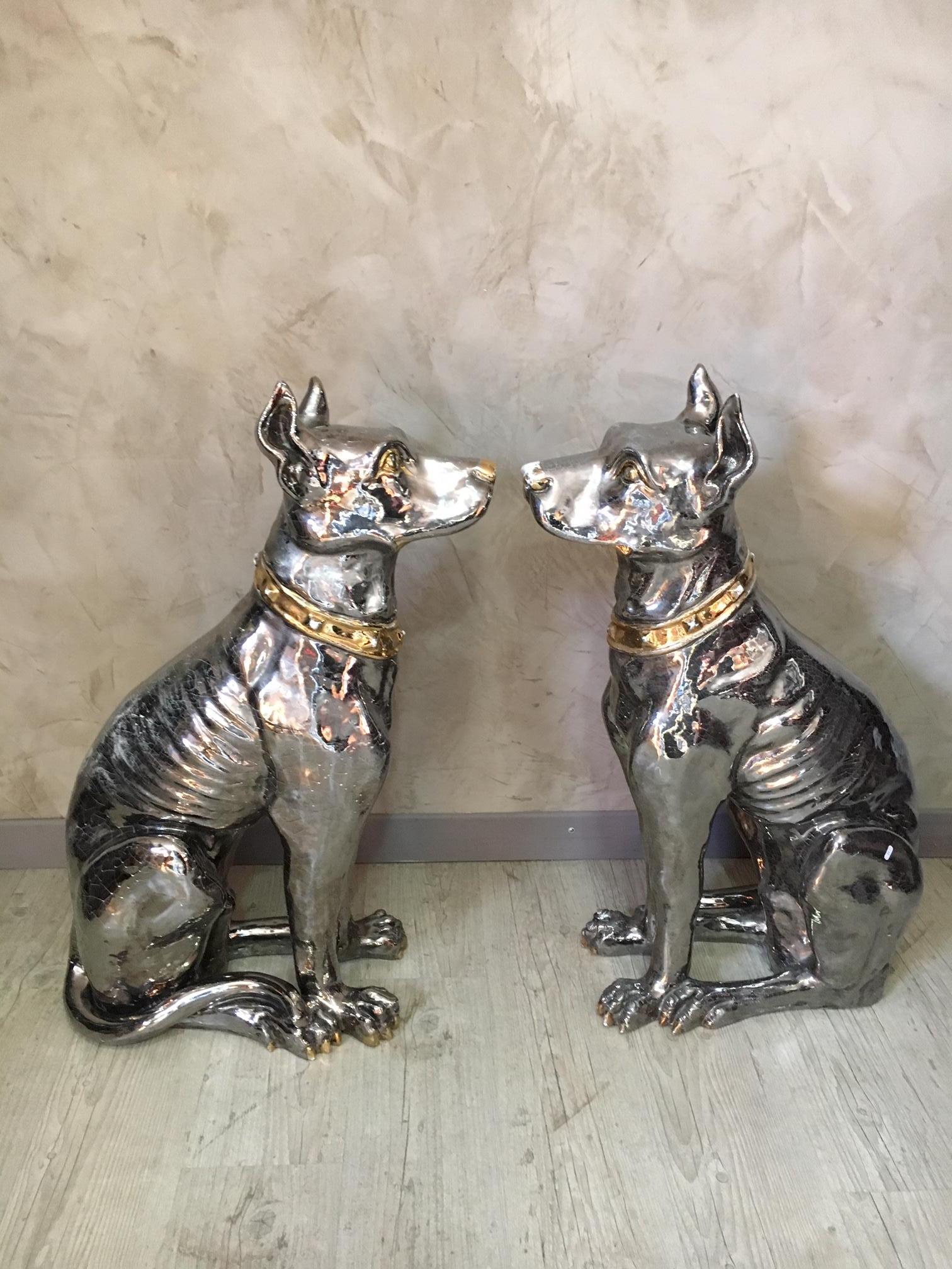 20th Century Italian Pair of Silver and Golden Ceramic Dogs In Good Condition In LEGNY, FR