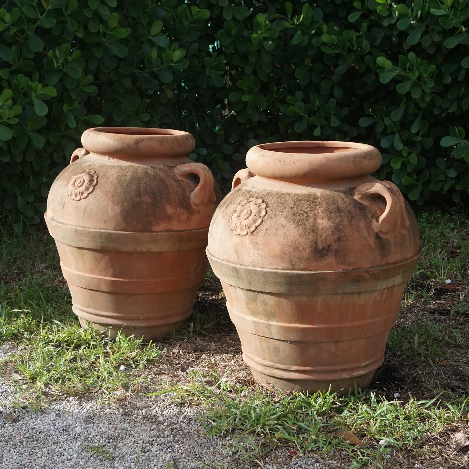 Terracotta 20th Century Italian Pair of Terra Cotta Gimignano Jars - Vintage Tuscan Urns For Sale