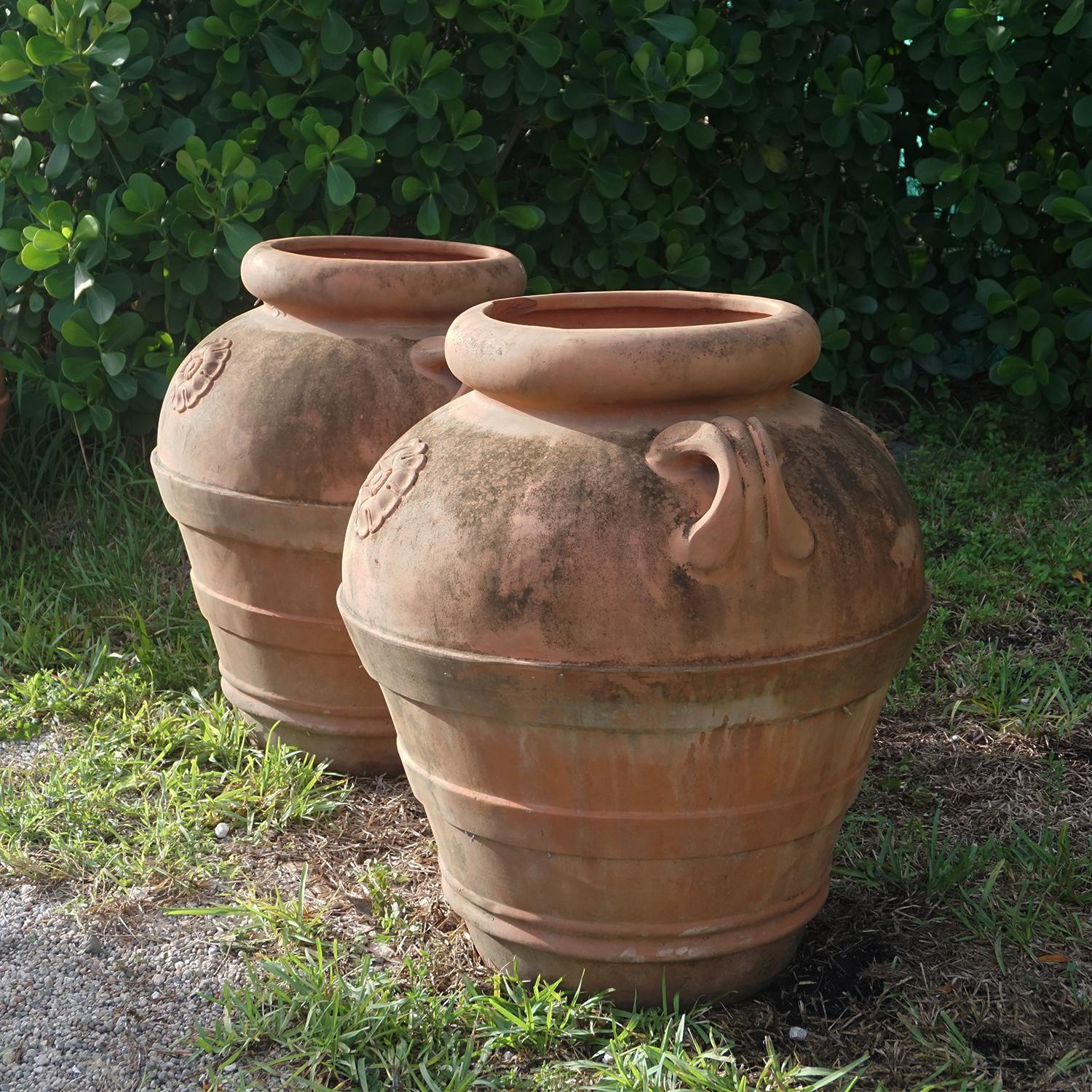 20th Century Italian Pair of Terra Cotta Gimignano Jars - Vintage Tuscan Urns For Sale 2