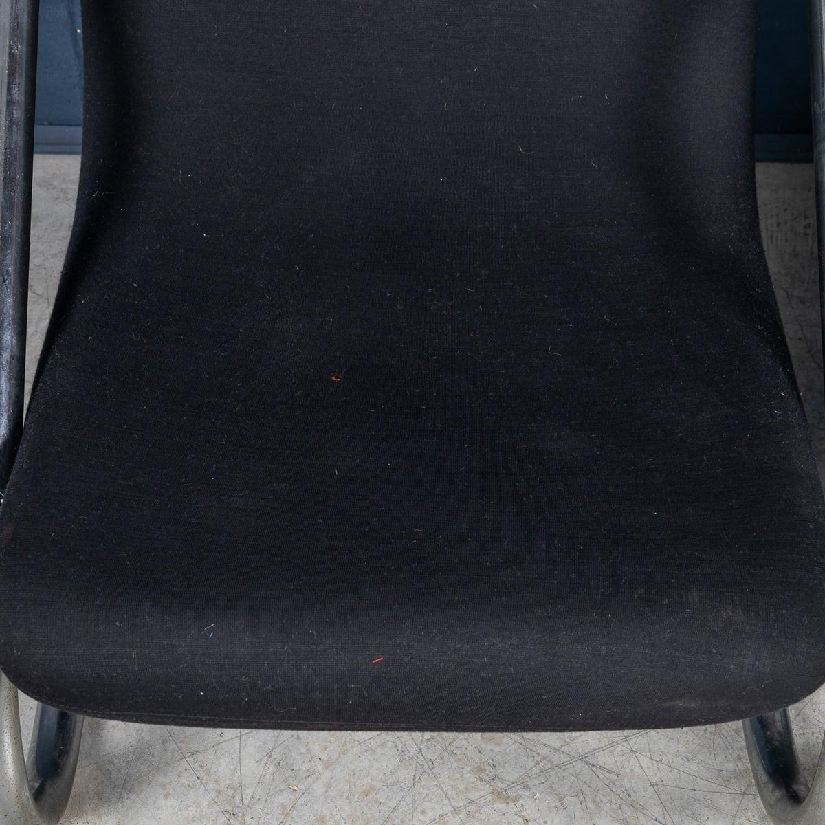 20th Century Italian Pair Of Tubular Framed Lounge Chairs c.1980 For Sale 8