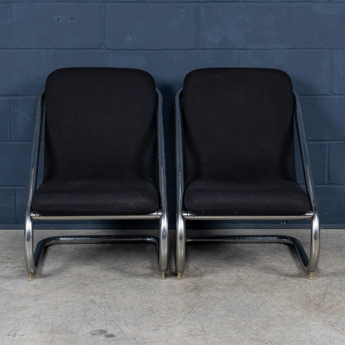 Other 20th Century Italian Pair Of Tubular Framed Lounge Chairs c.1980 For Sale