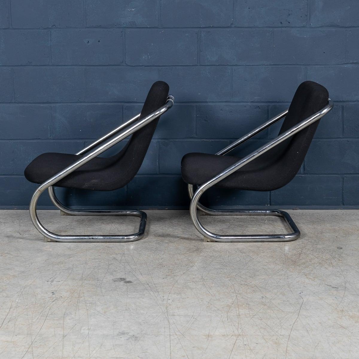 20th Century Italian Pair Of Tubular Framed Lounge Chairs c.1980 In Good Condition For Sale In Royal Tunbridge Wells, Kent