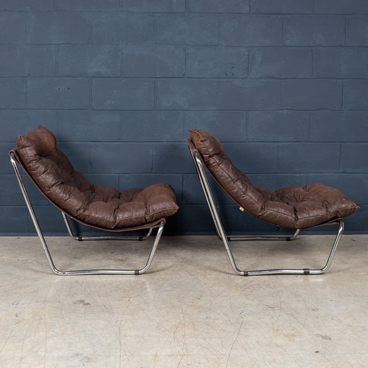 20th Century Italian Pair Of Tubular Framed Lounge Chairs c.1980 1