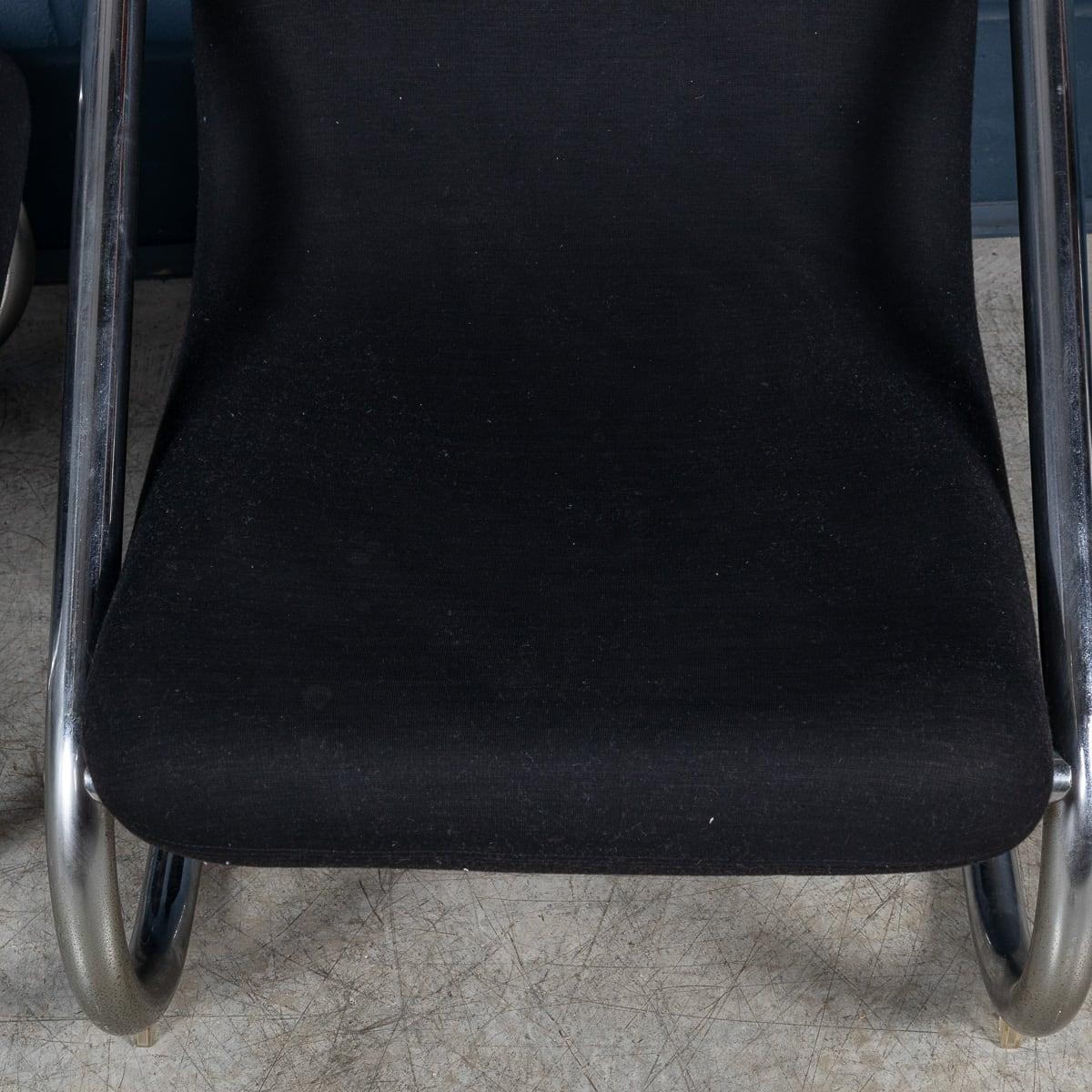 20th Century Italian Pair Of Tubular Framed Lounge Chairs c.1980 For Sale 3