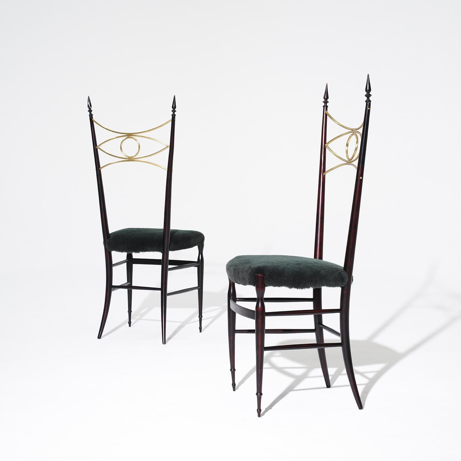 Mid-Century Modern 20th Century Italian Pair of Vintage Brass Eye-Shaped Side Chairs by Paolo Buffa For Sale