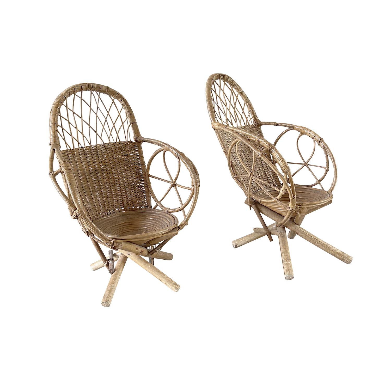 Mid-Century Modern 20th Century Italian Pair of Vintage Rattan Chairs in the Style of Franco Albini For Sale