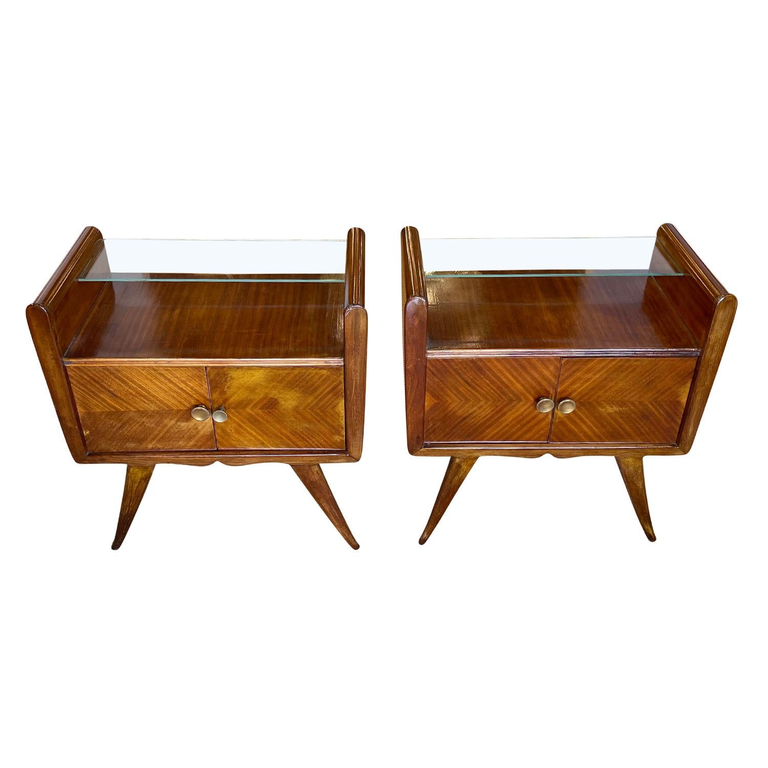 Mid-Century Modern 20th Century Italian Pair of Walnut Nightstands, Bedside Tables by Paolo Buffa