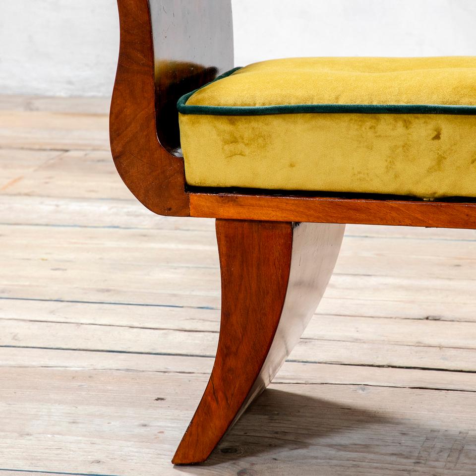 20e siècle, Paire de tabourets en bois italiens Bon état - En vente à Turin, Turin