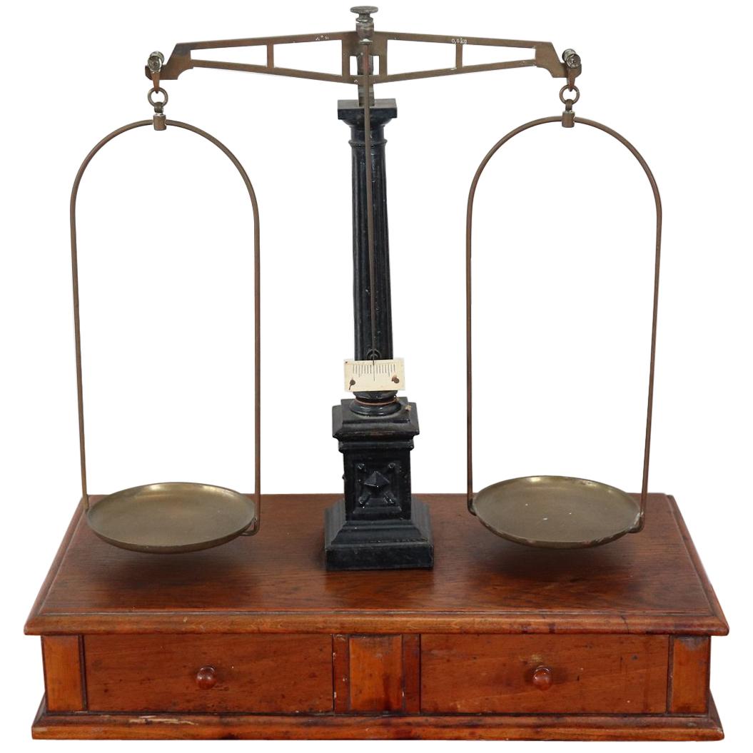 20th Century Italian Pharmacy Scale, Fascist Era