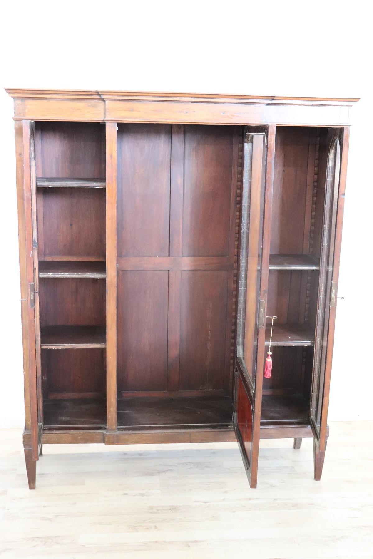 20th Century Italian Poplar Vitrine or Bookcase In Good Condition In Casale Monferrato, IT