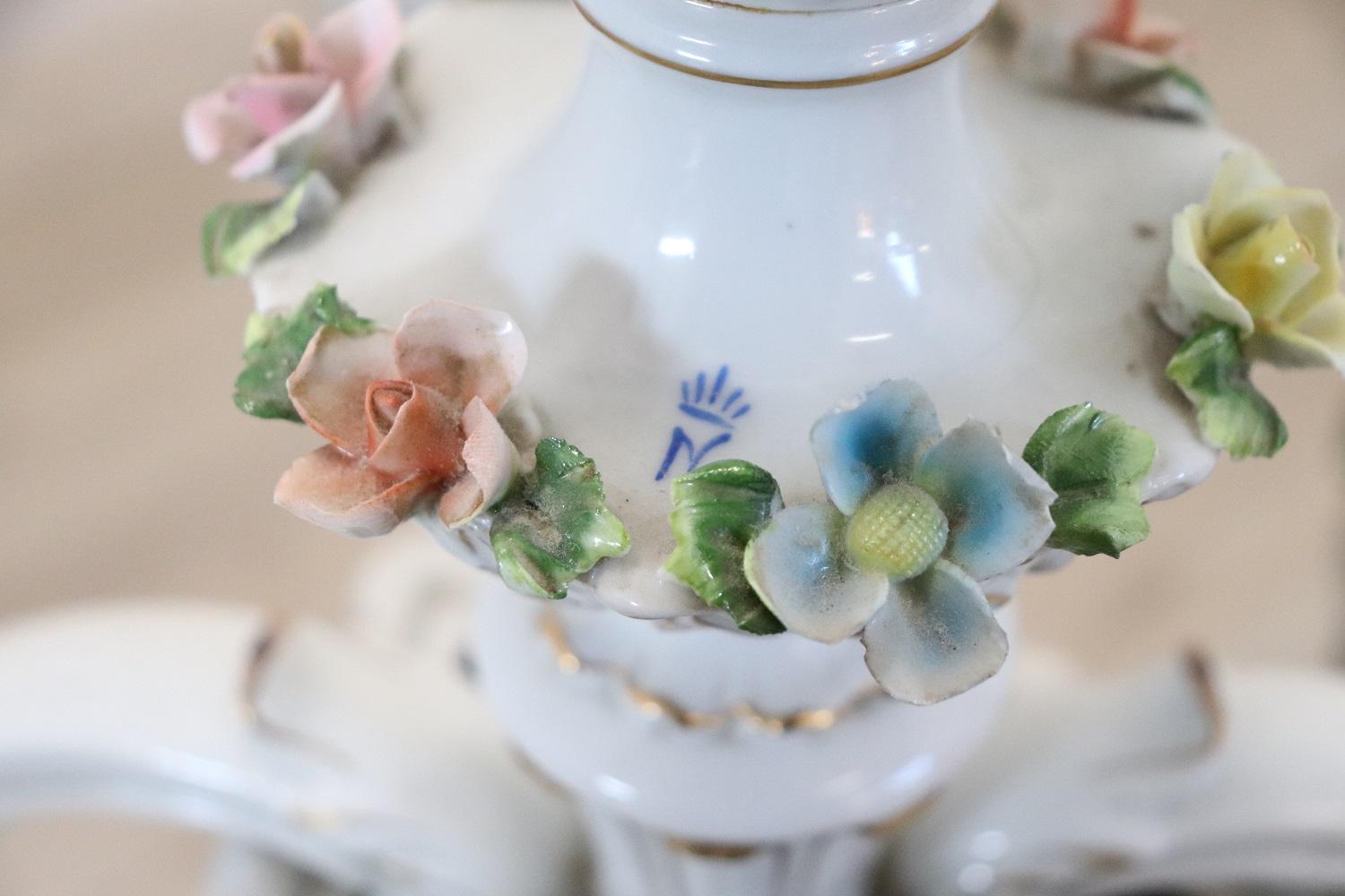 20th Century Italian Porcelain Chandelier Decorated with Flowers For Sale 1