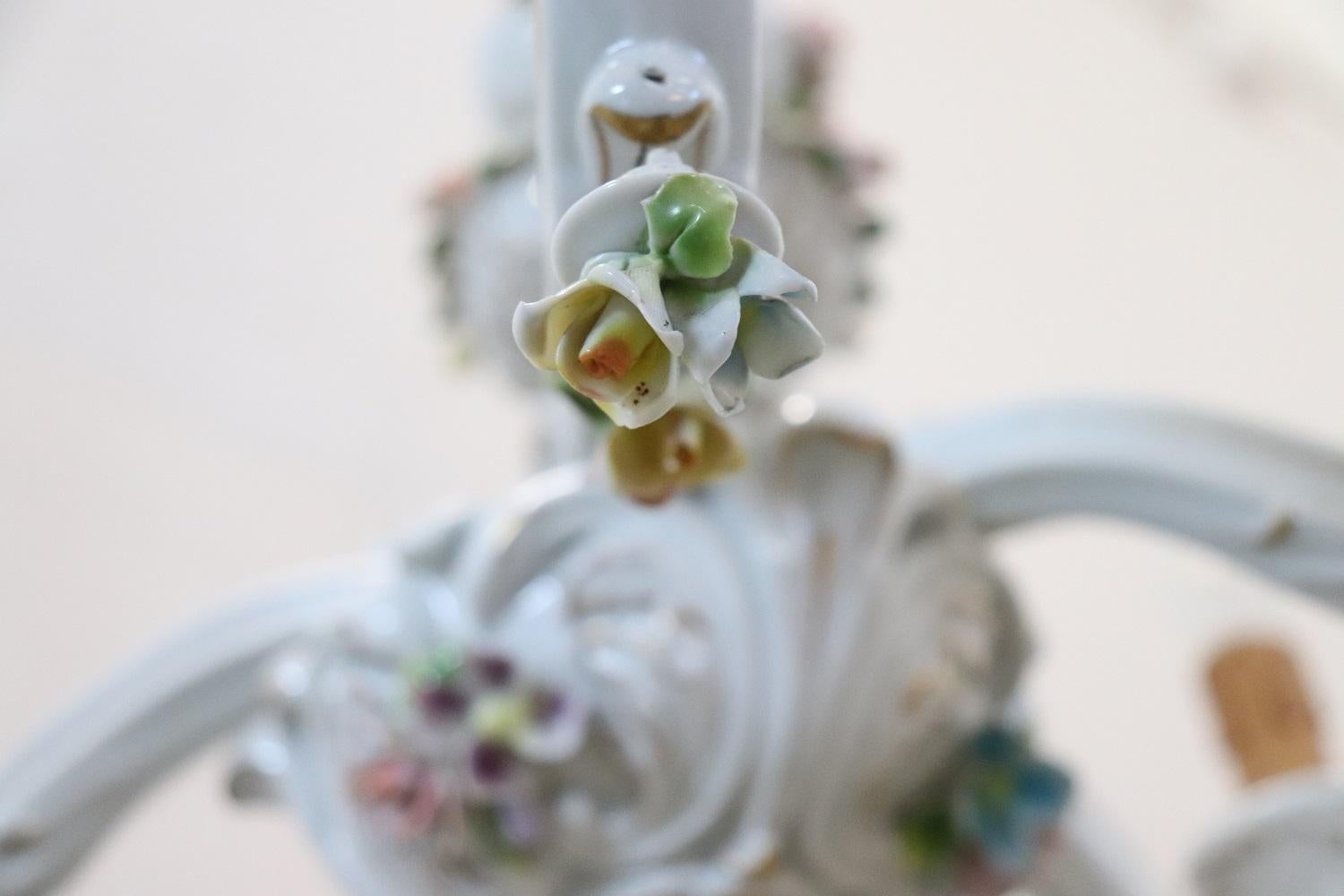 20th Century Italian Porcelain Chandelier Decorated with Flowers For Sale 2