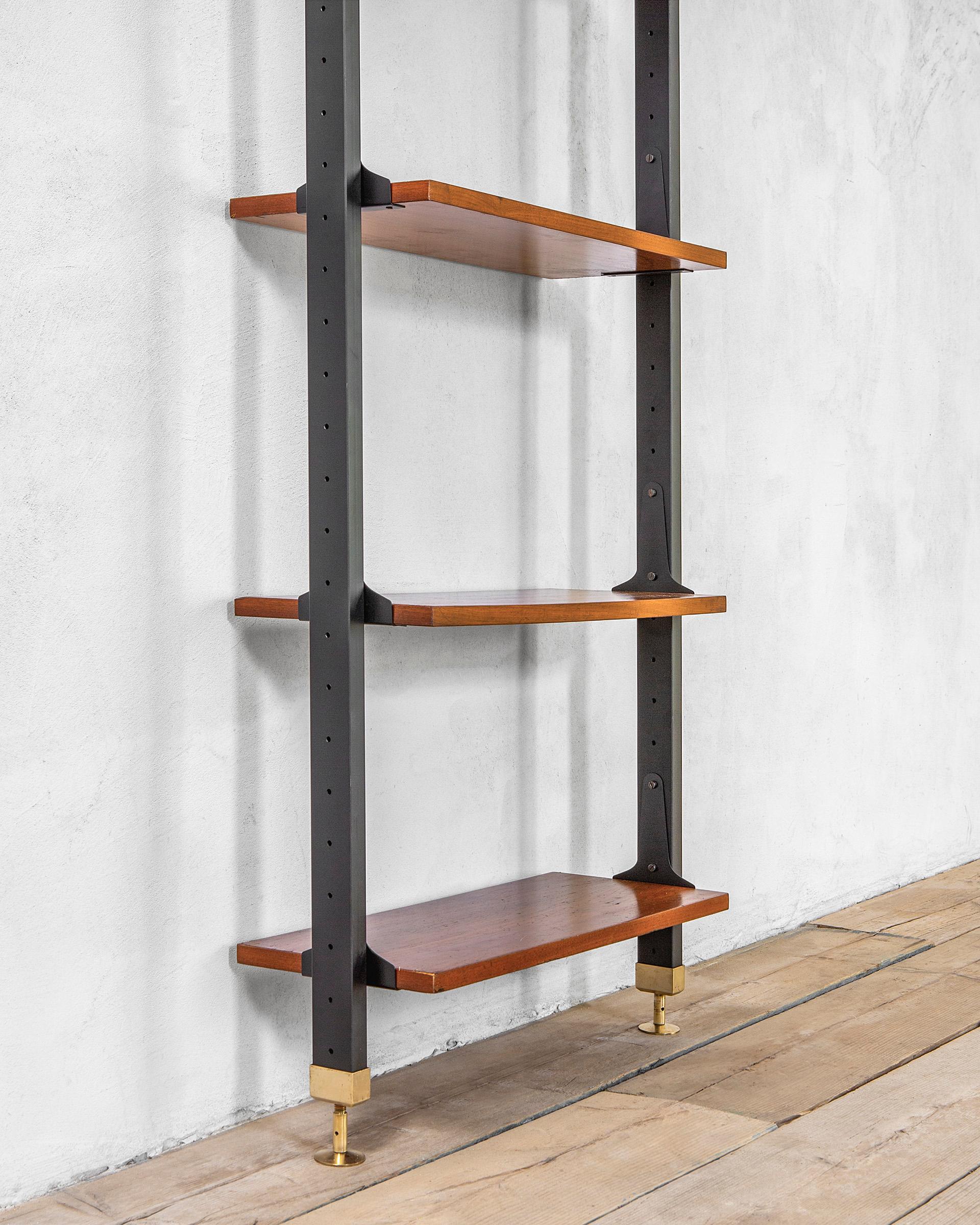 20. Jahrhundert, Italienische Produktion Wand Holz Bücherregal 60s (Italian) im Angebot