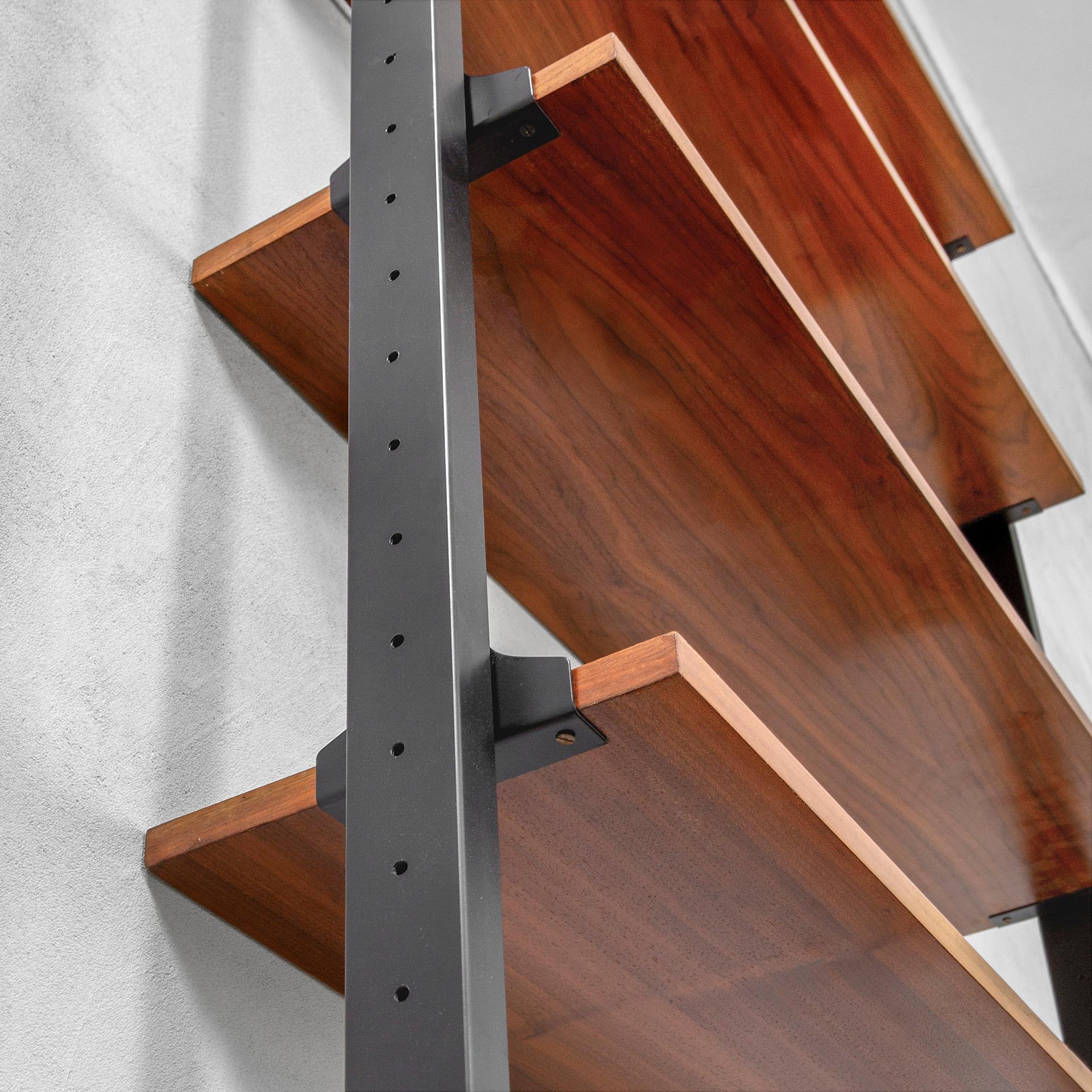 20th Century, Italian Production Wall Wooden Bookcase 60s For Sale 1