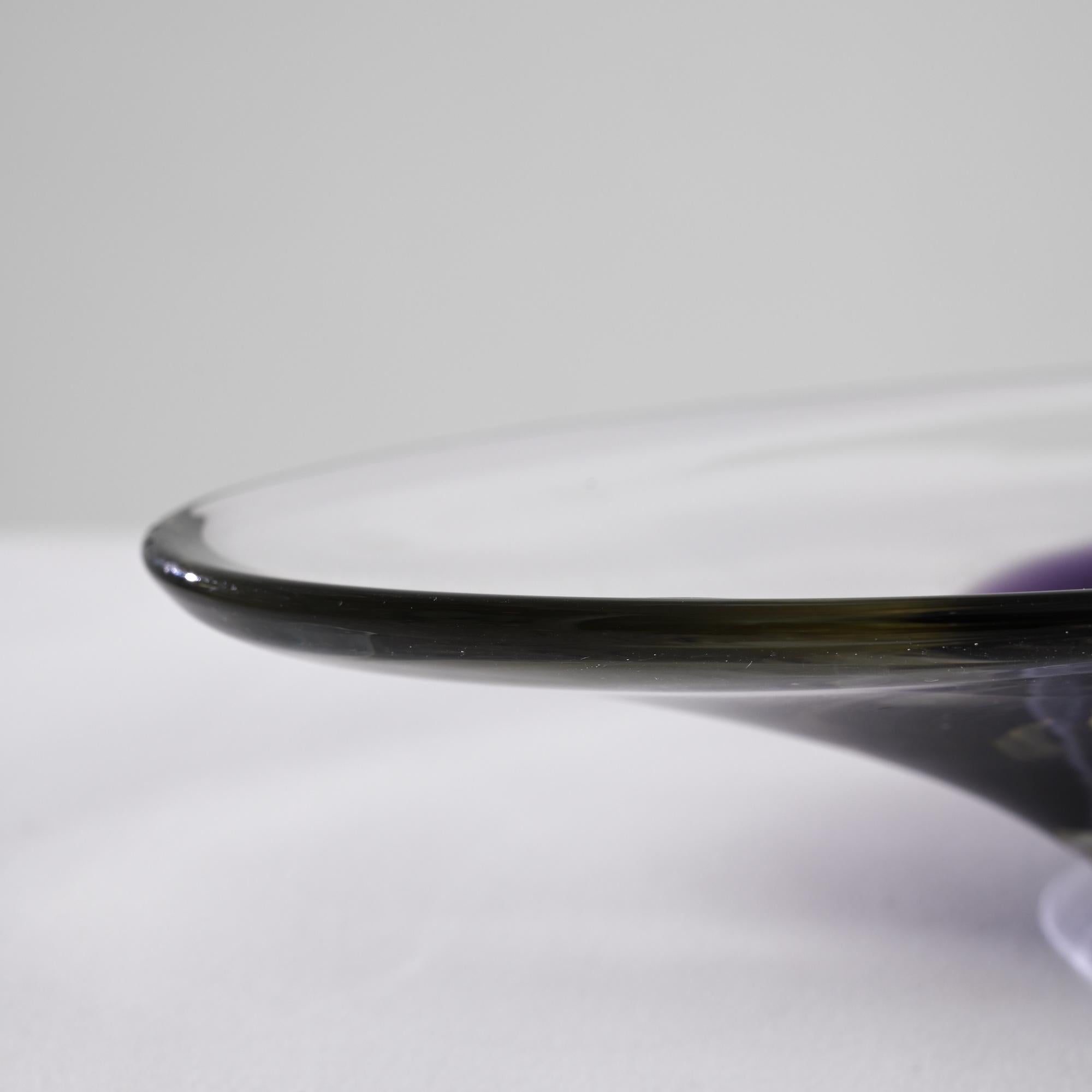 20th Century Italian Purple Glass Plateau For Sale 1