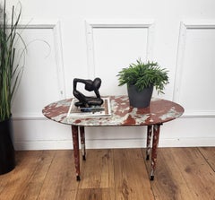 Italienischer Beistelltisch aus rotem Levanto-Marmor des 20. Jahrhunderts, oval