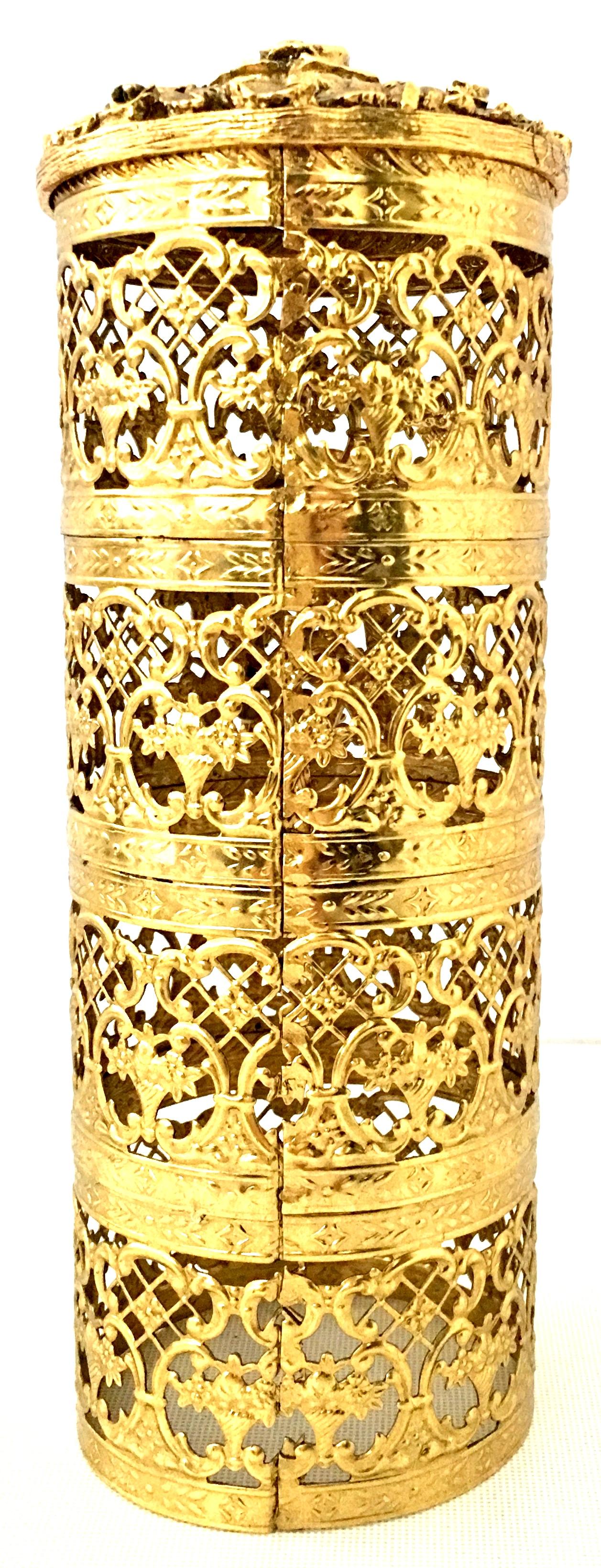 20th Century Rococo Style 24-Karat Gold Gilt Brass Three-Piece Vanity Set For Sale 4