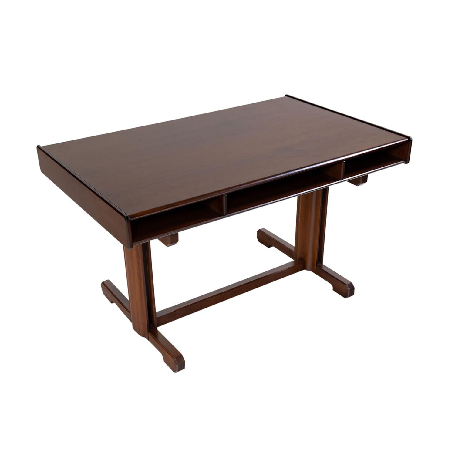 Mid-Century Modern Table à écrire Bernini italienne du 20ème siècle, bureau de Gianfranco Frattini en vente