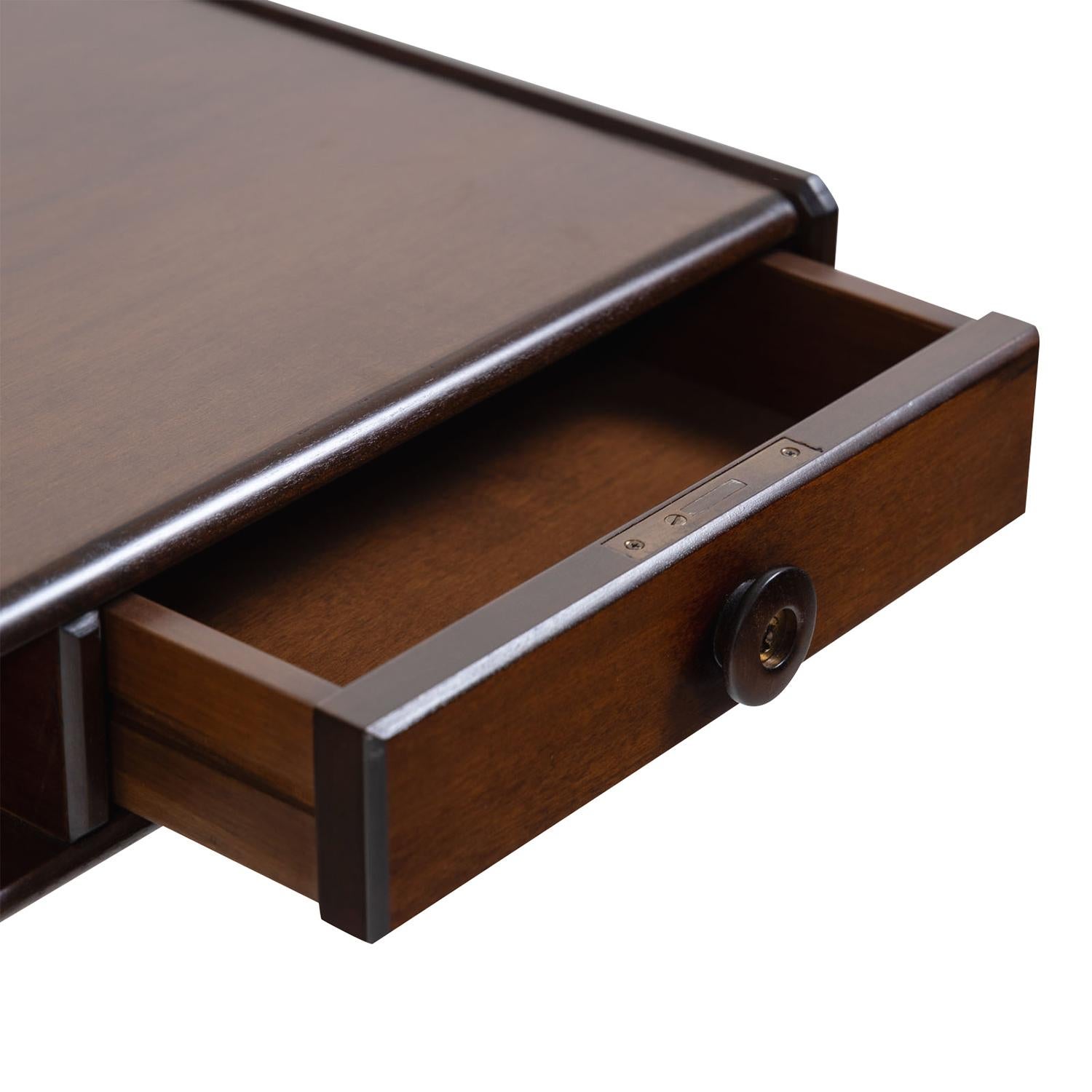 Table à écrire Bernini italienne du 20ème siècle, bureau de Gianfranco Frattini en vente 1
