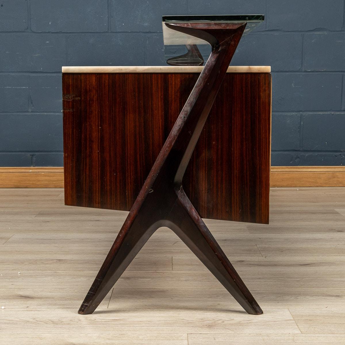 Mid-Century Modern 20th Century Italian Rosewood Sideboard By Vittorio Dassi, c.1950 For Sale