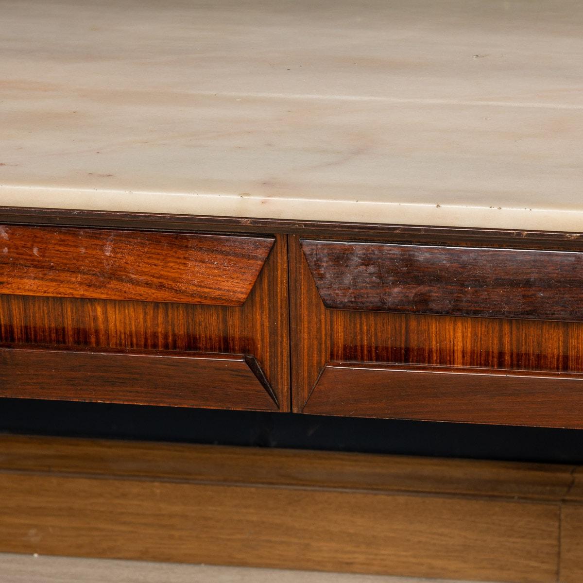 20th Century Italian Rosewood Sideboard By Vittorio Dassi, c.1950 For Sale 3