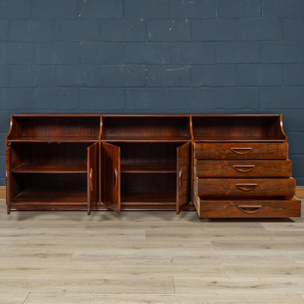 20th Century Italian Rosewood Sideboard, c.1960s For Sale 4