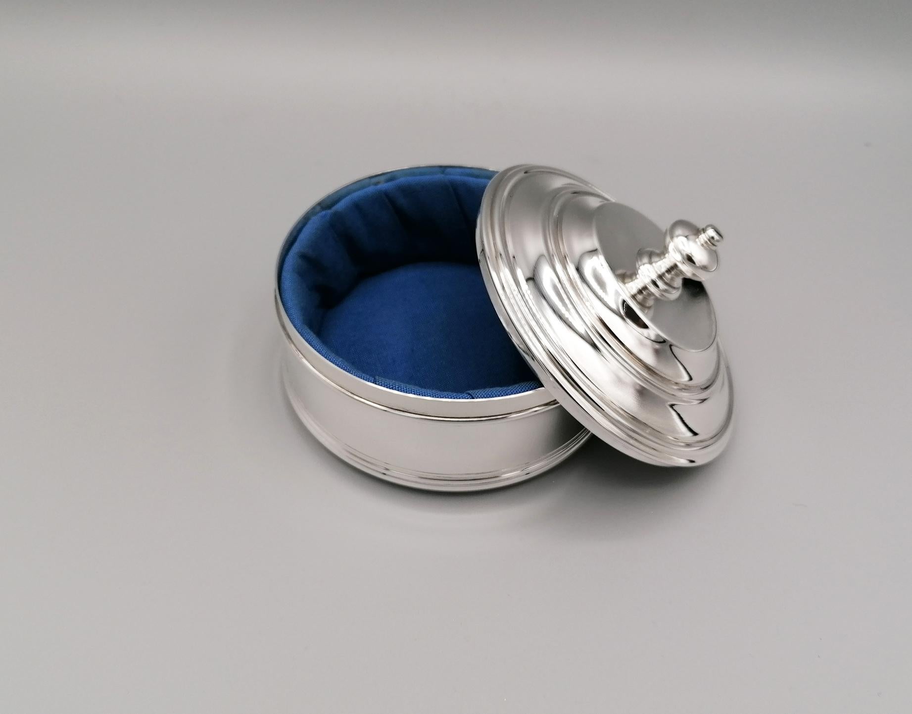 Italienisches rundes Schmuckkästchen aus Sterlingsilber des 20. Jahrhunderts (Handgefertigt) im Angebot
