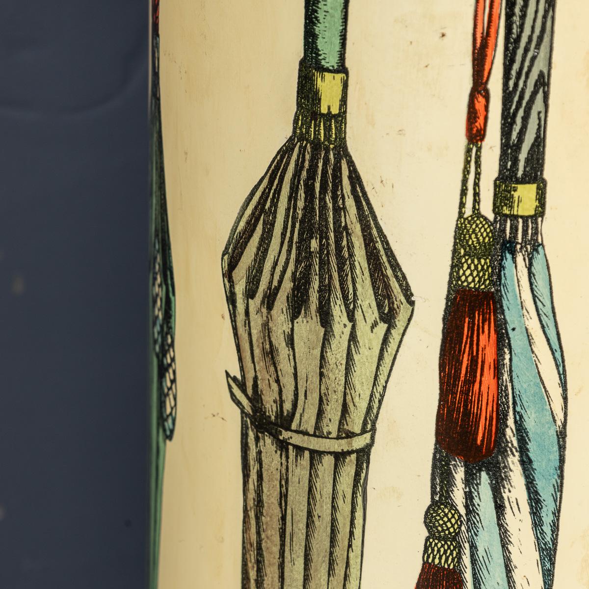 Parapluie rond et Stand Sticks italien du 20ème siècle par Piero Fornasetti c.1950 en vente 4