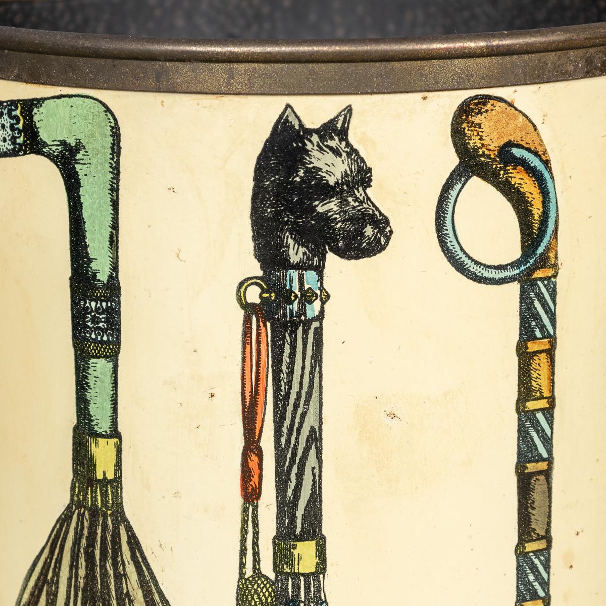 Parapluie rond et Stand Sticks italien du 20ème siècle par Piero Fornasetti c.1950 en vente 8