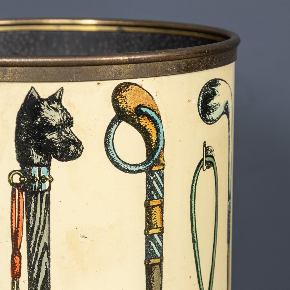 Parapluie rond et Stand Sticks italien du 20ème siècle par Piero Fornasetti c.1950 en vente 9