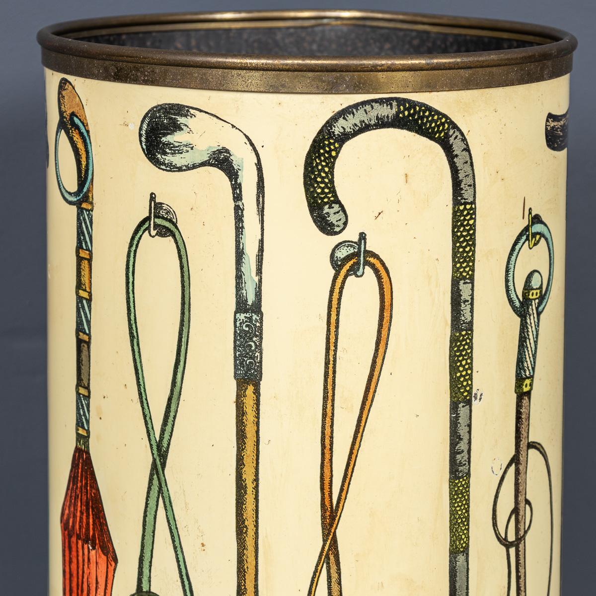Parapluie rond et Stand Sticks italien du 20ème siècle par Piero Fornasetti c.1950 en vente 10