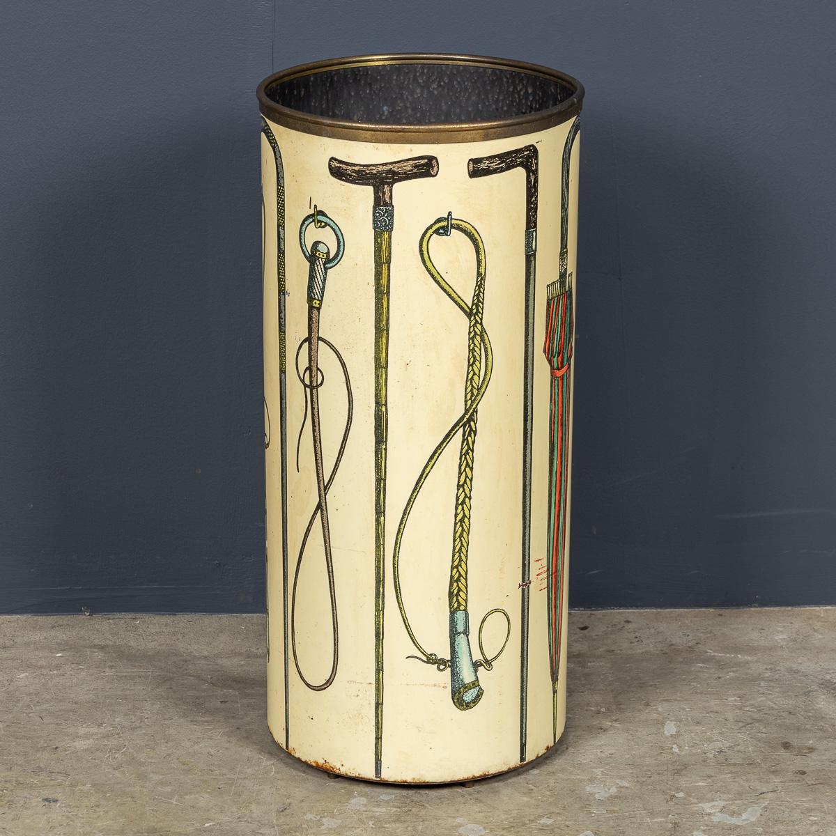 Autre Parapluie rond et Stand Sticks italien du 20ème siècle par Piero Fornasetti c.1950 en vente