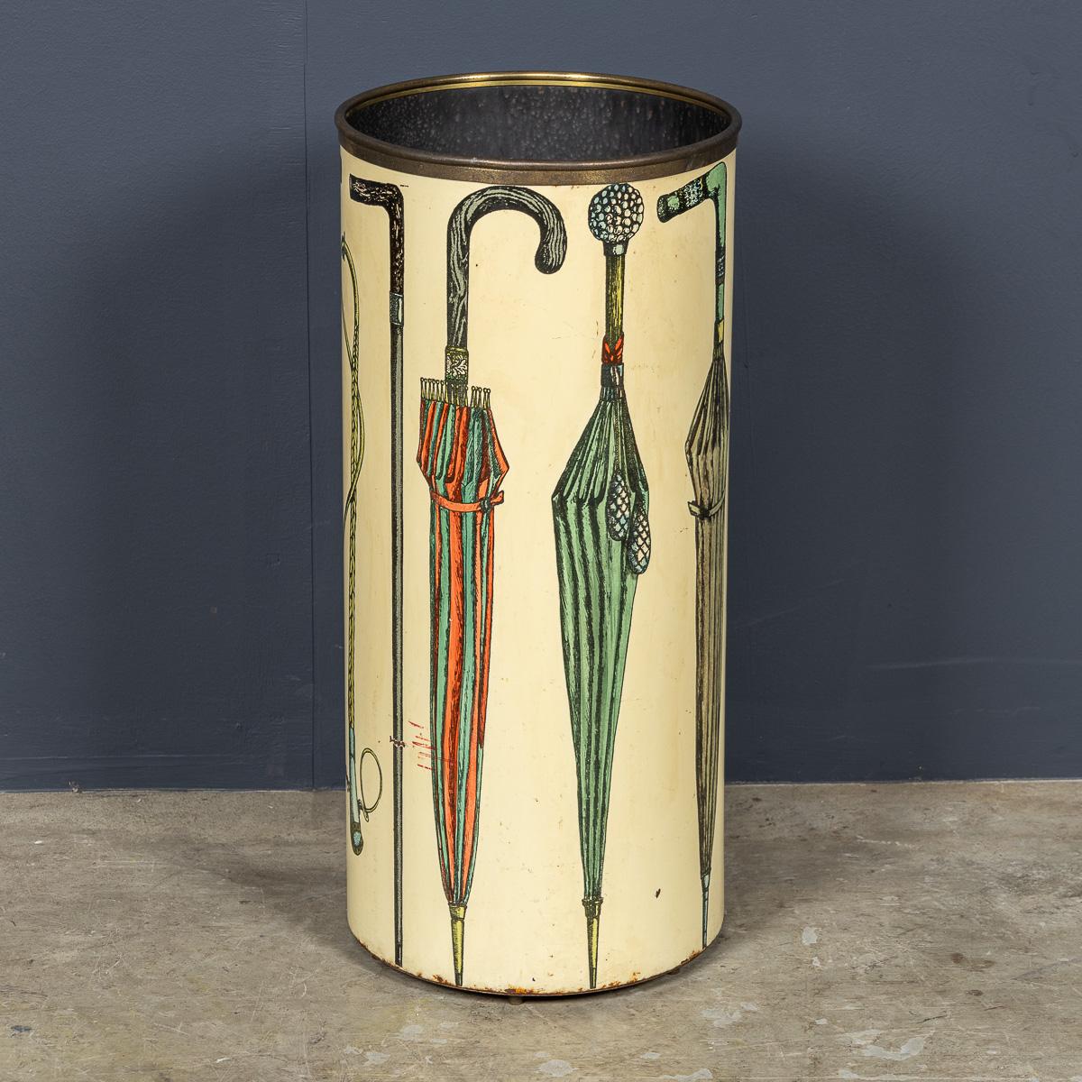 Parapluie rond et Stand Sticks italien du 20ème siècle par Piero Fornasetti c.1950 Bon état - En vente à Royal Tunbridge Wells, Kent