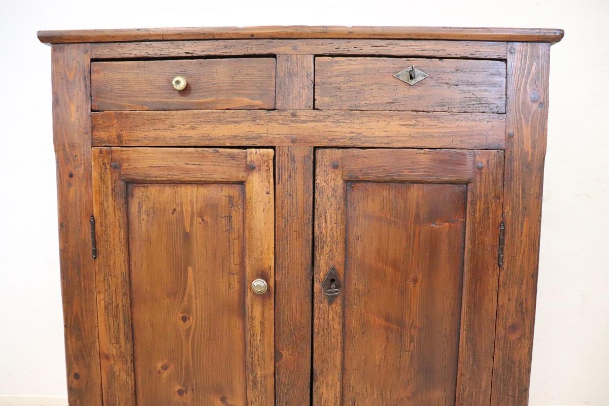 20th Century Italian Rustic Buffet in Fir Wood In Good Condition For Sale In Casale Monferrato, IT