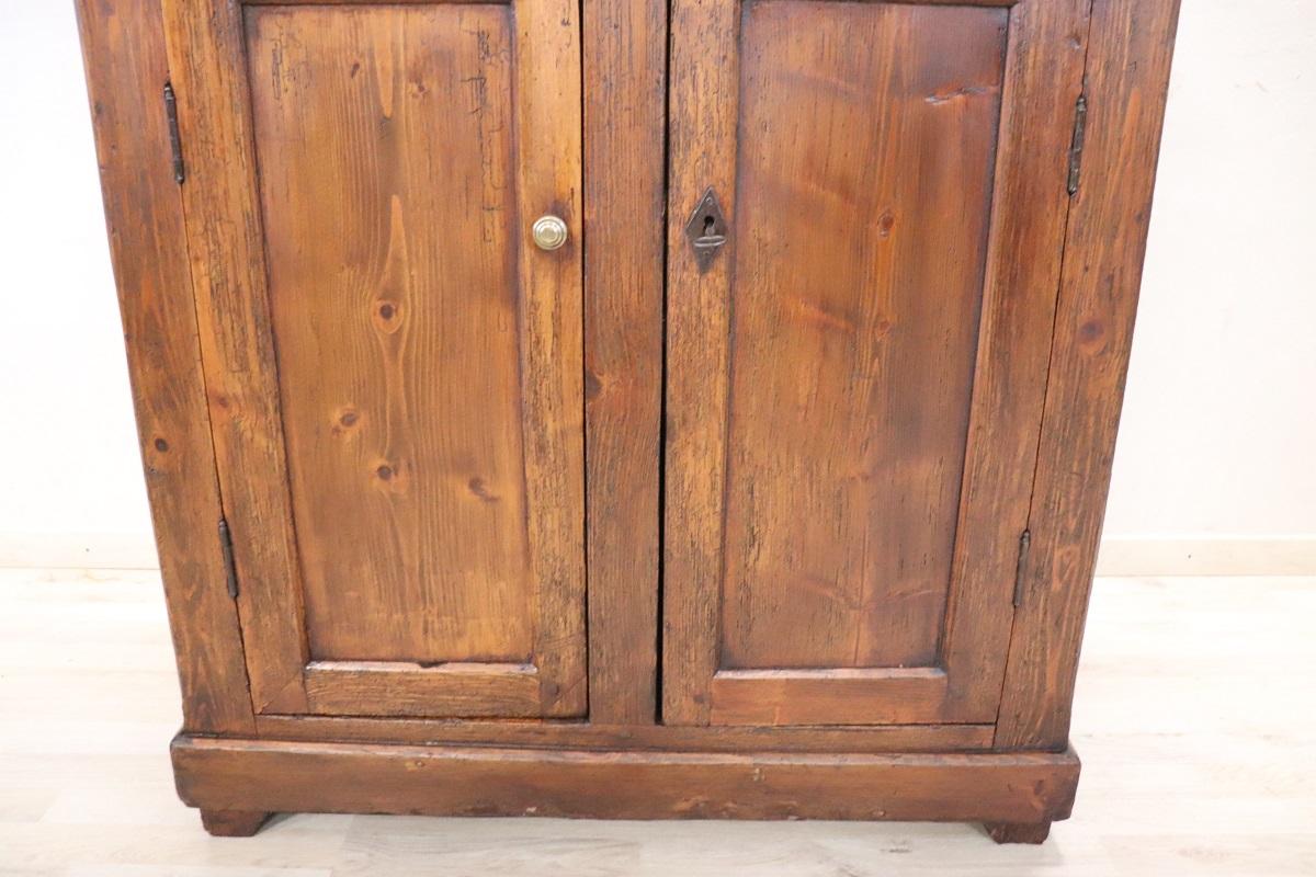 20th Century Italian Rustic Buffet in Fir Wood For Sale 1