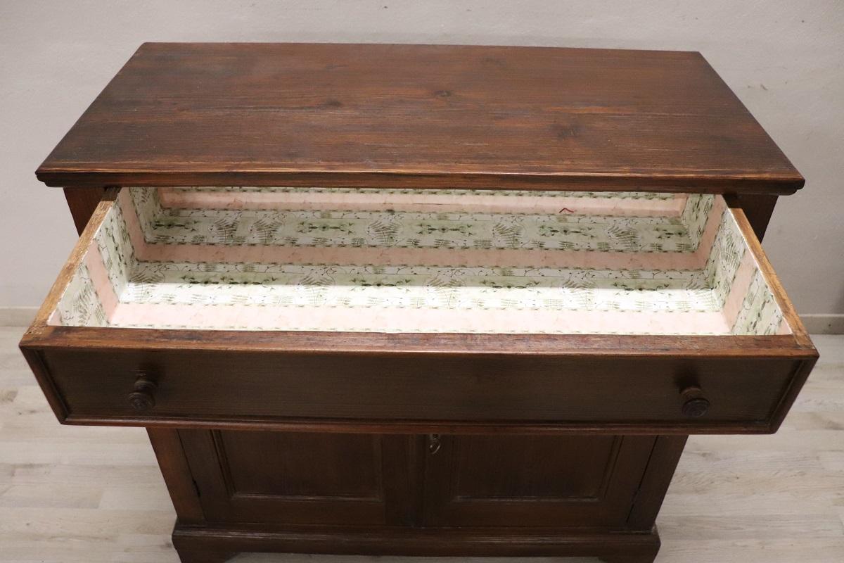 Rustikales italienisches Buffet aus Fir-Holz aus dem 20. Jahrhundert im Angebot 1