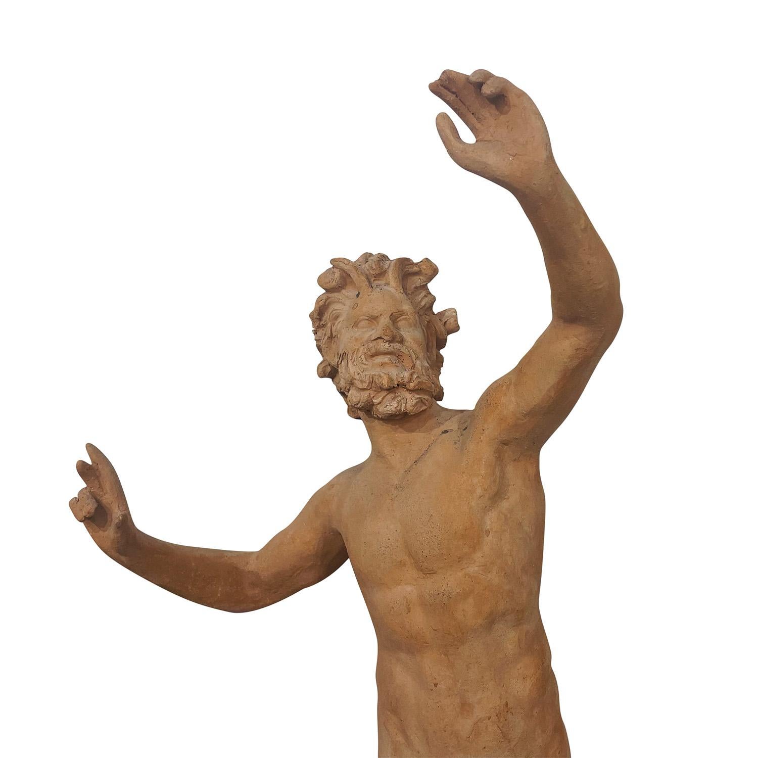 Fatto a mano Statuetta di Satiro Danzante del 20° secolo - Scultura in terracotta d'epoca in vendita