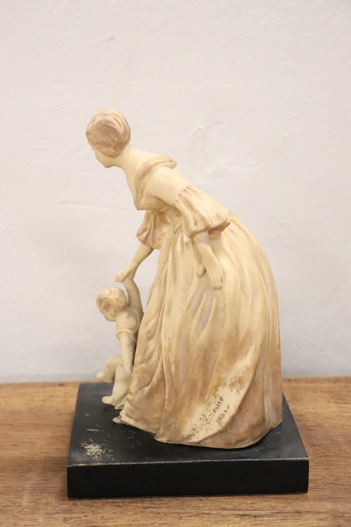 20th Century Italian Sculpture in Clay Mom with Her Baby, Signed In Good Condition In Casale Monferrato, IT
