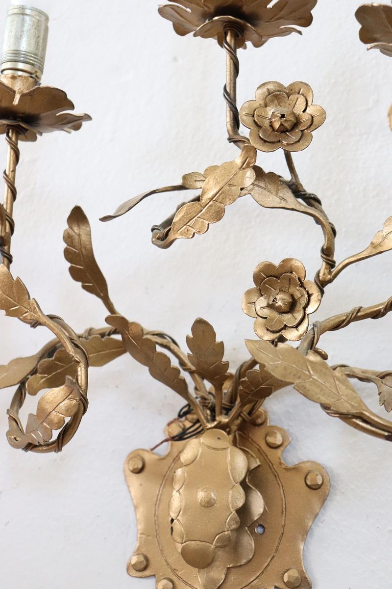 20th Century Italian Set of 3 Sconces in Gilt Iron For Sale 6