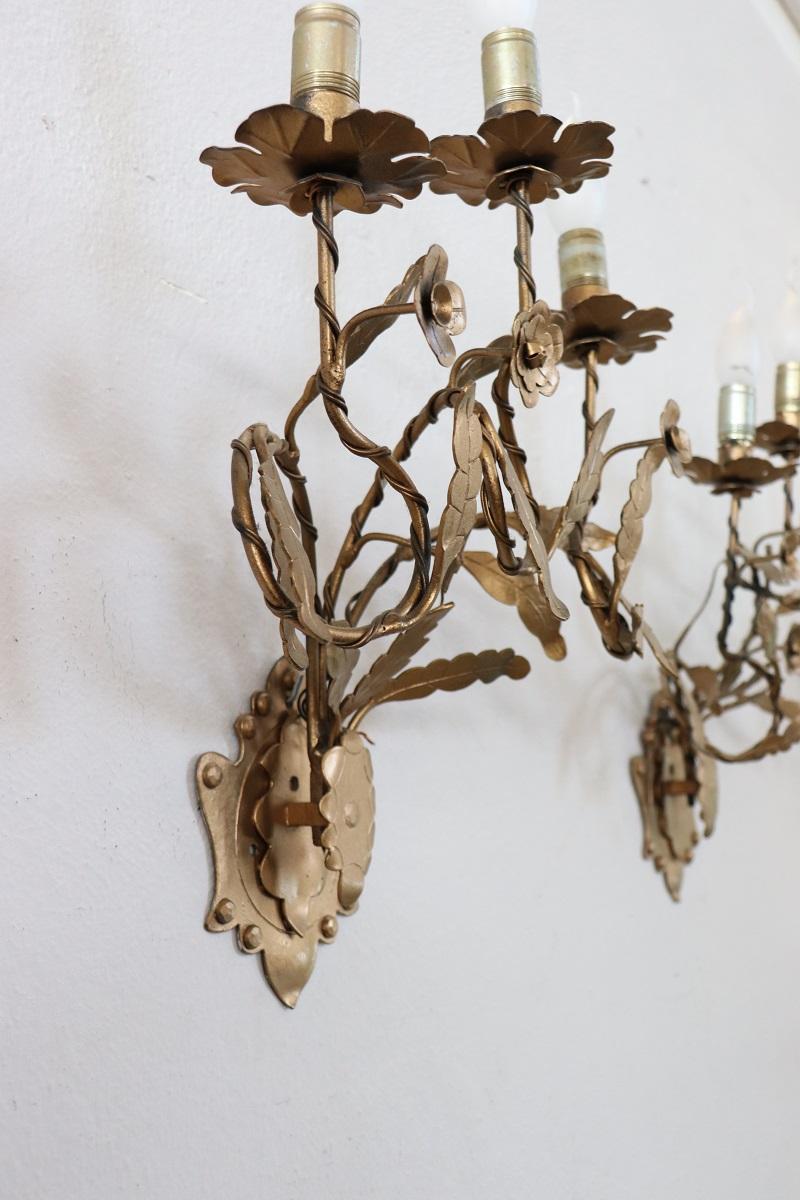 20th Century Italian Set of 3 Sconces in Gilt Iron For Sale 7