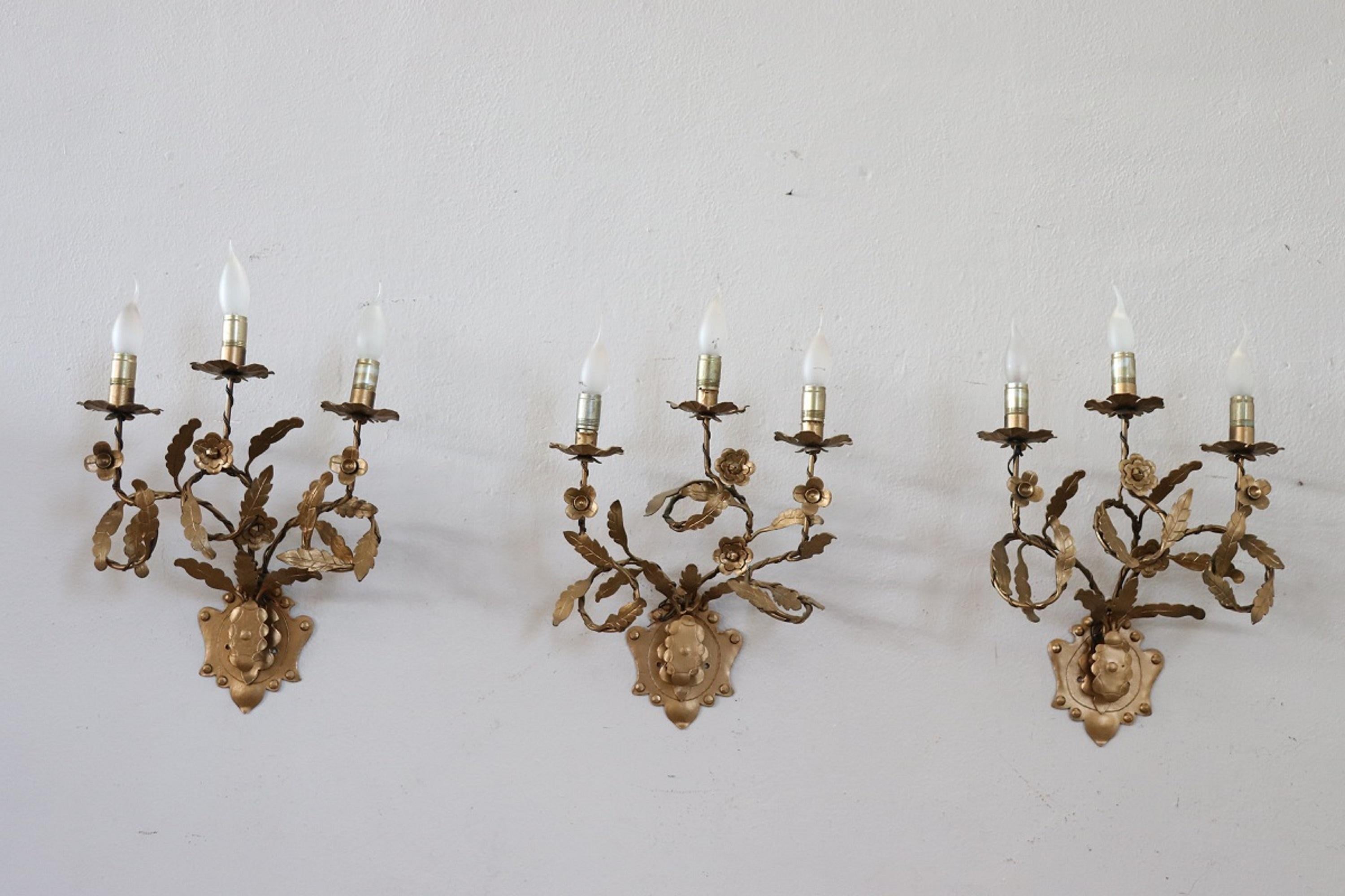 Late 20th Century 20th Century Italian Set of 3 Sconces in Gilt Iron For Sale