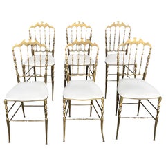 Ensemble italien du 20ème siècle de six chaises de salle à manger en laiton moderniste par Chiavari