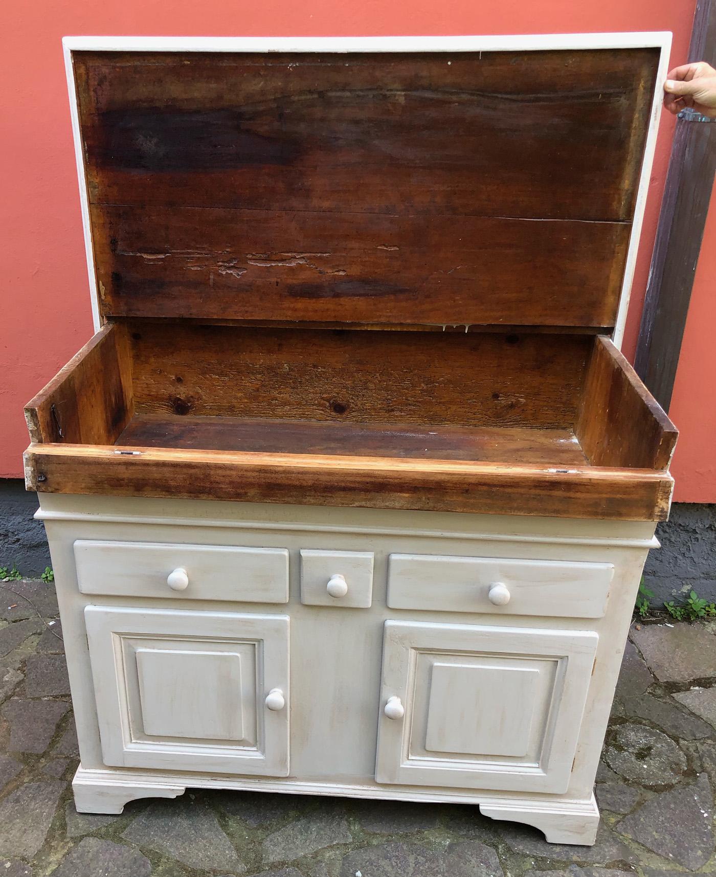20th Century 20th century Italian sideboard in alder wood, external color white patinated  For Sale