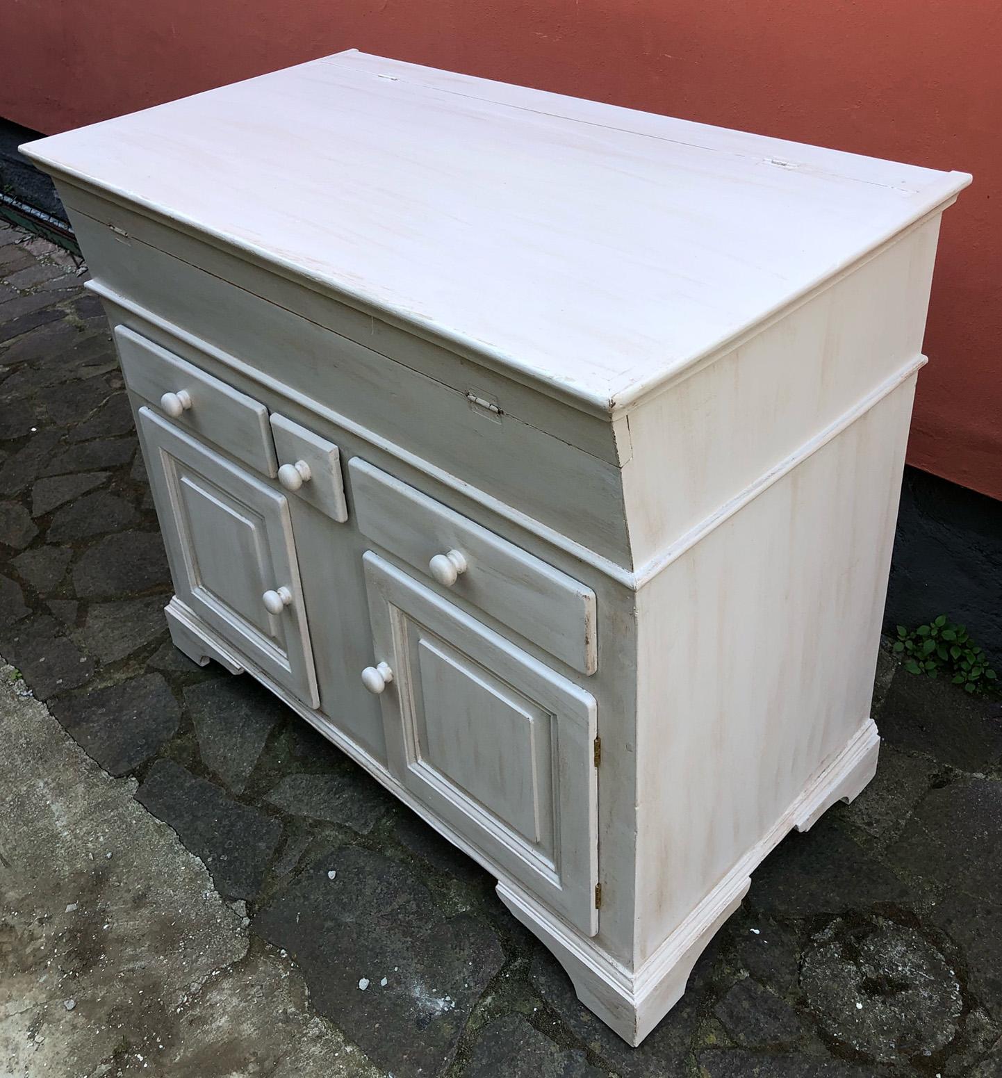 Poplar 20th century Italian sideboard in alder wood, external color white patinated  For Sale